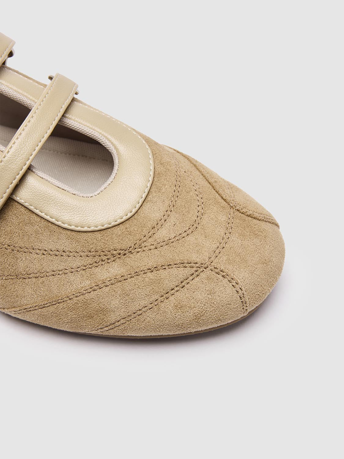 Contrast Ballet Flat Pumps - Image 5