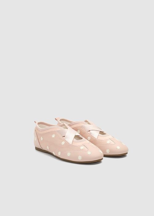 Embroidered Slip On Pumps